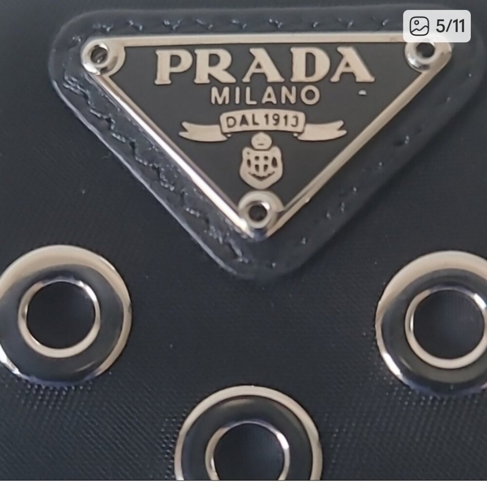 PRADA Zip Daino Wallet - Picture 5 of 11